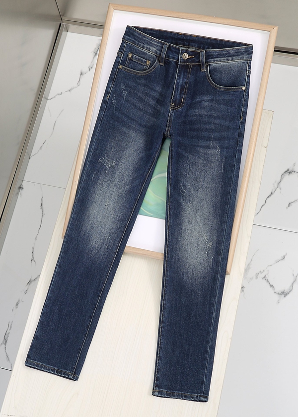 ブランドジーンズ背面デザイン